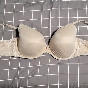Victoria's Secret, 34DDD, Nude
